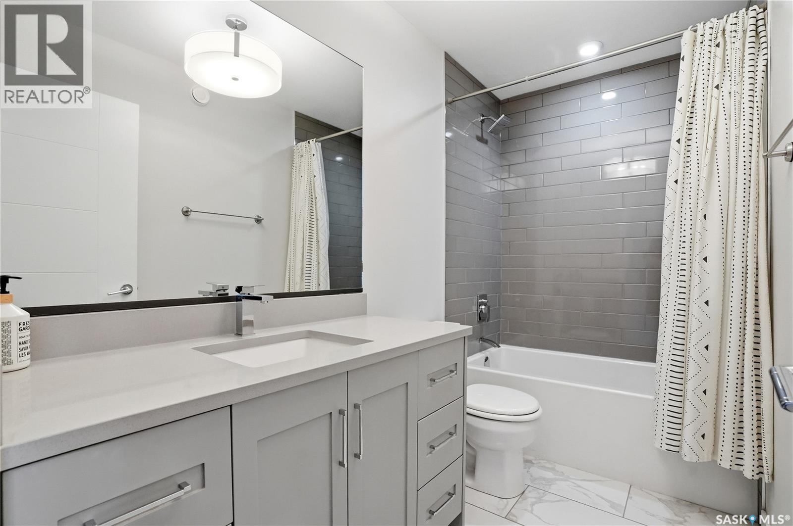 487 Kloppenburg STREET - 24