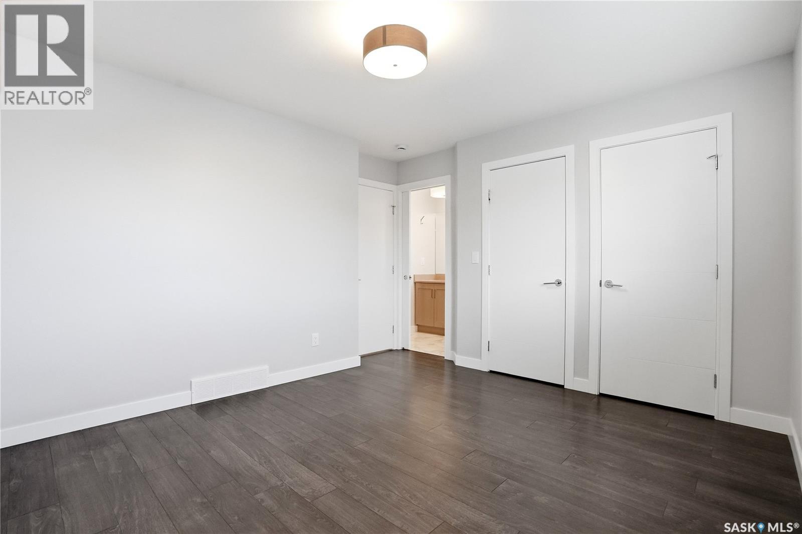 487 Kloppenburg STREET - 27