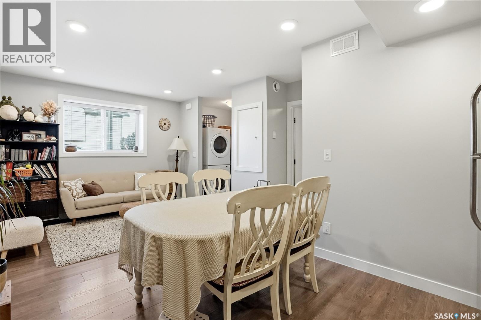487 Kloppenburg STREET - 41