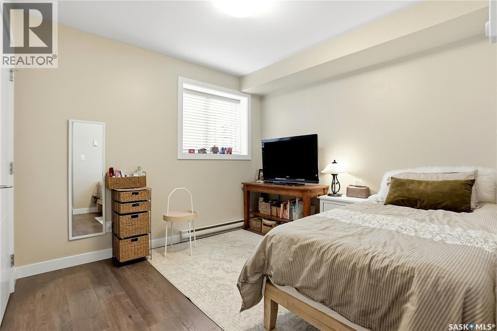 487 Kloppenburg STREET - 43