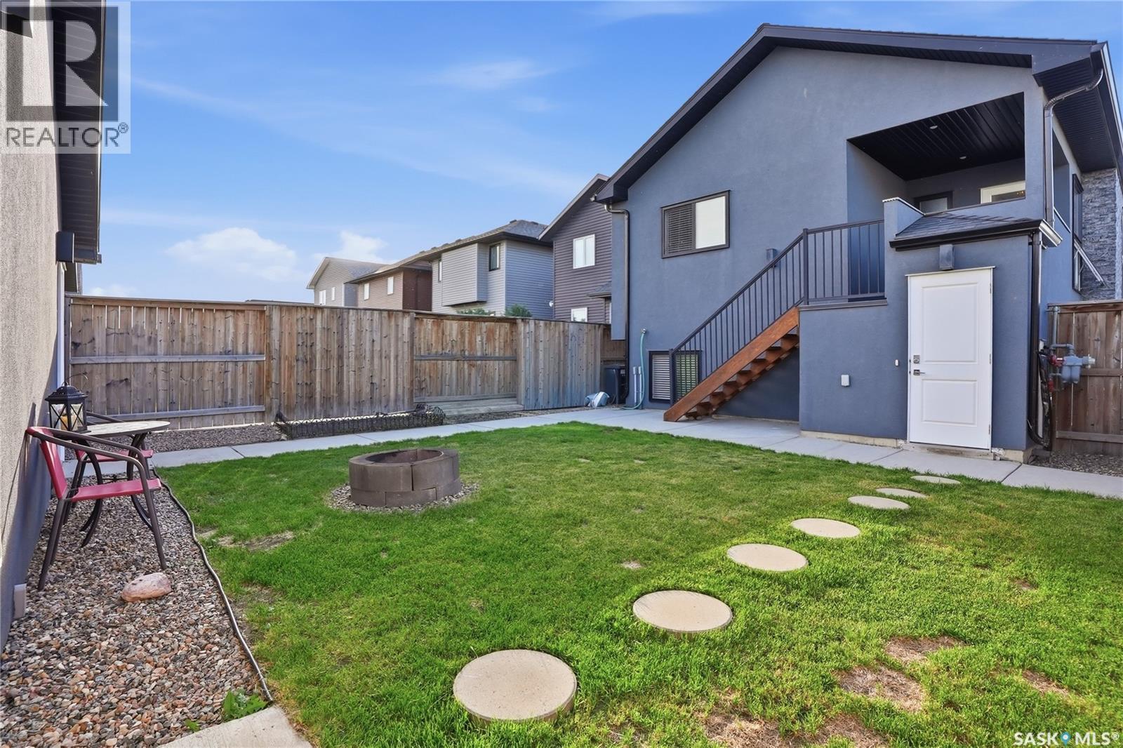 487 Kloppenburg STREET - 52