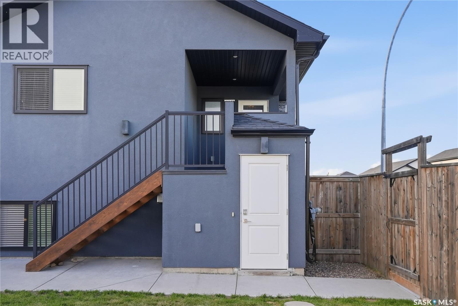 487 Kloppenburg STREET - 53