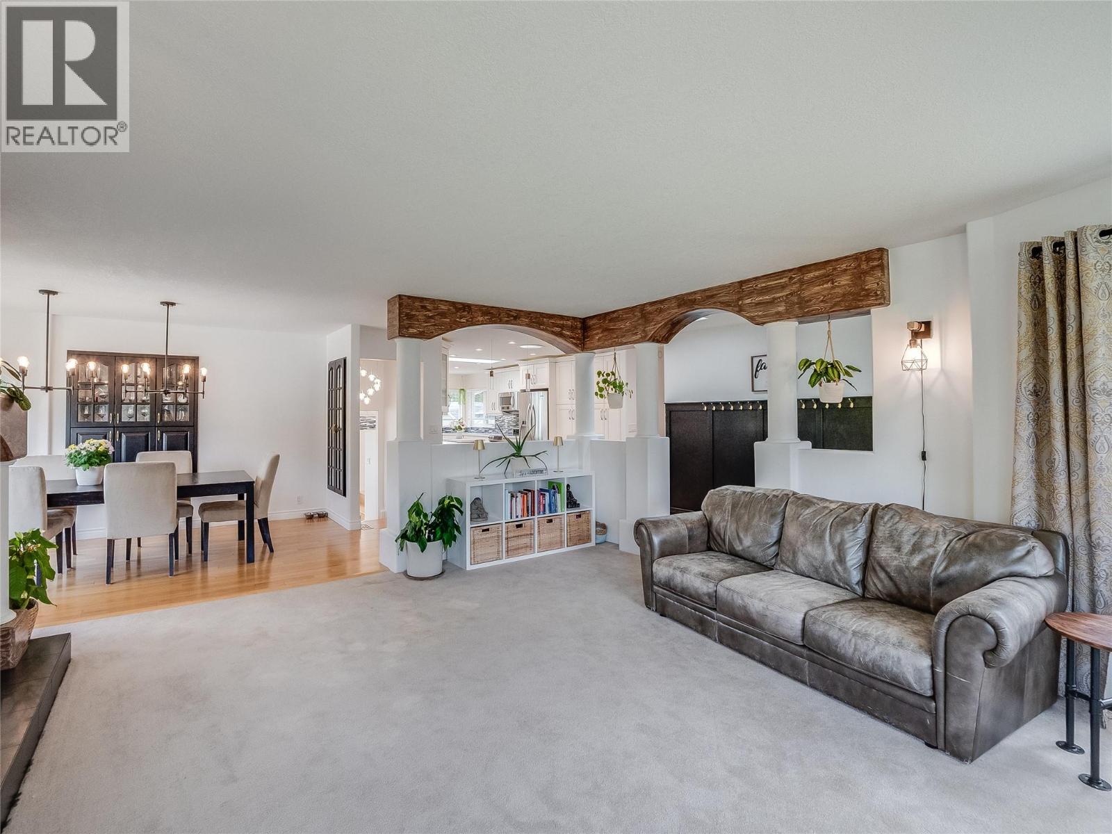 1400 MEADOWBROOK Drive - 22