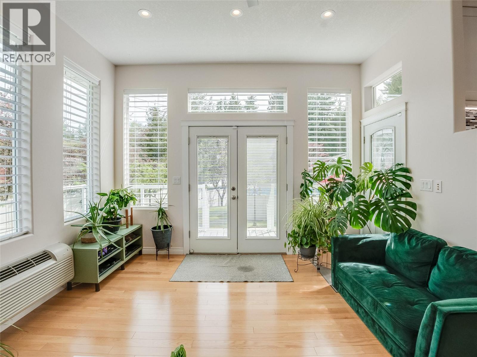 1400 MEADOWBROOK Drive - 29