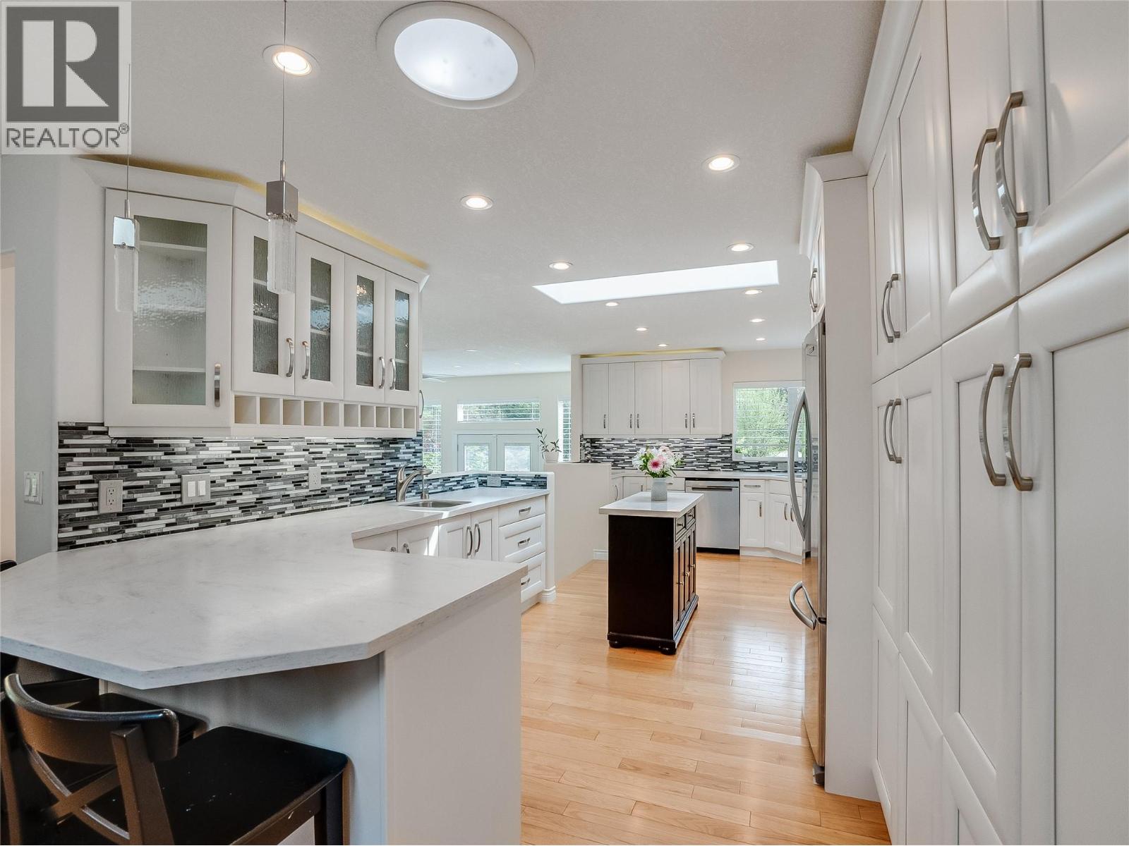 1400 MEADOWBROOK Drive - 16