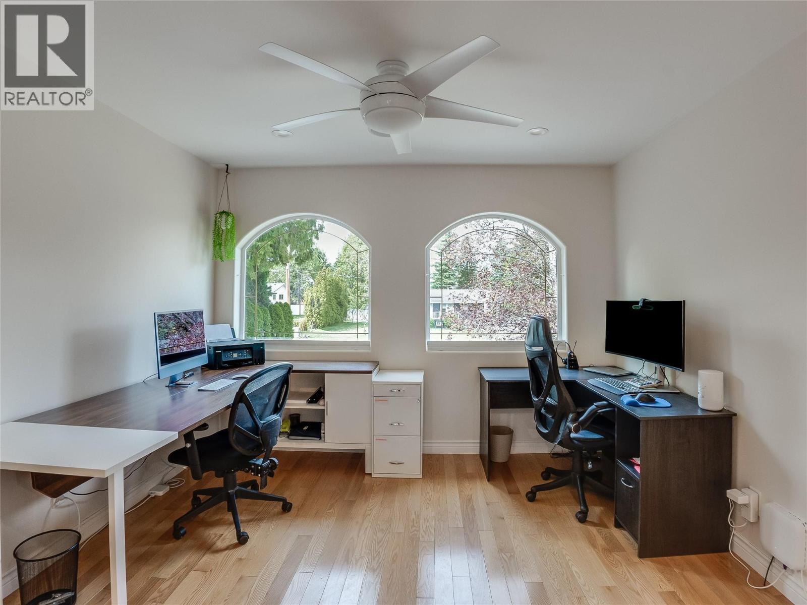 1400 MEADOWBROOK Drive - 44