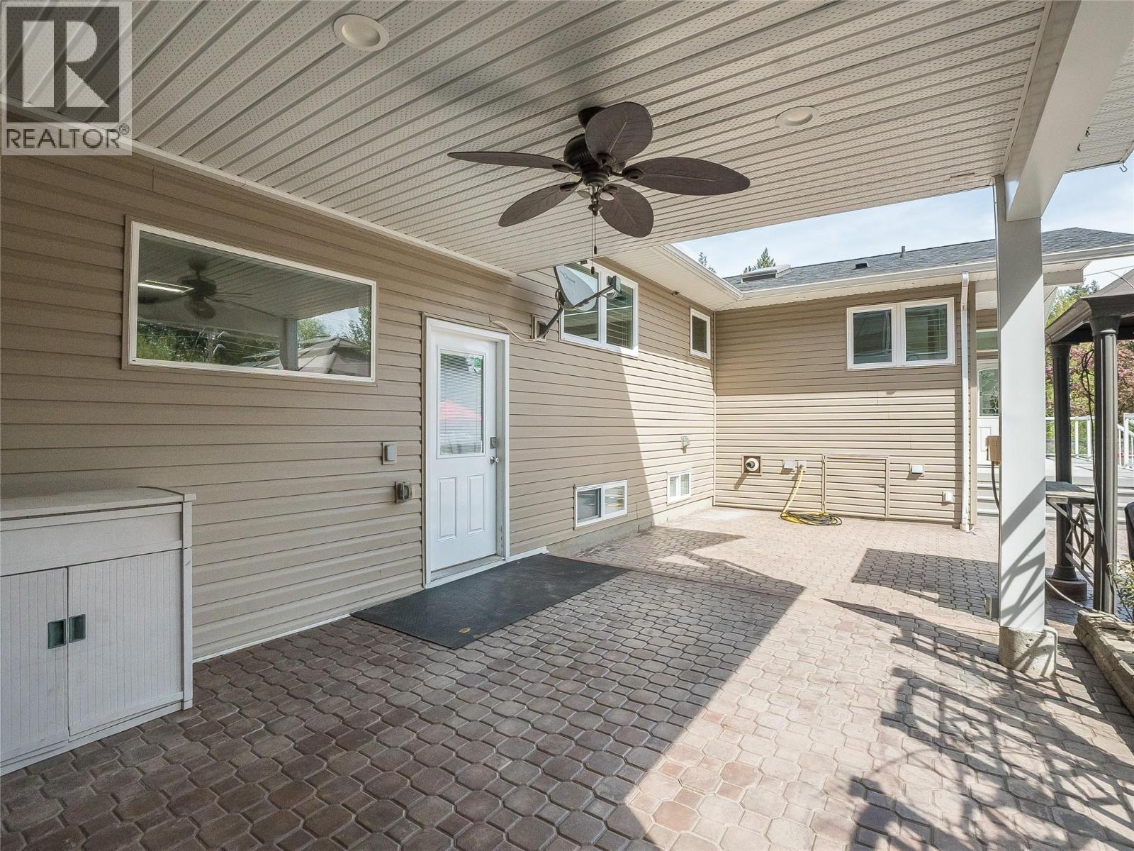 1400 MEADOWBROOK Drive - 66