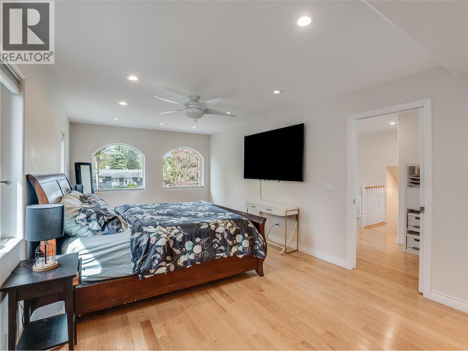 1400 MEADOWBROOK Drive - 37