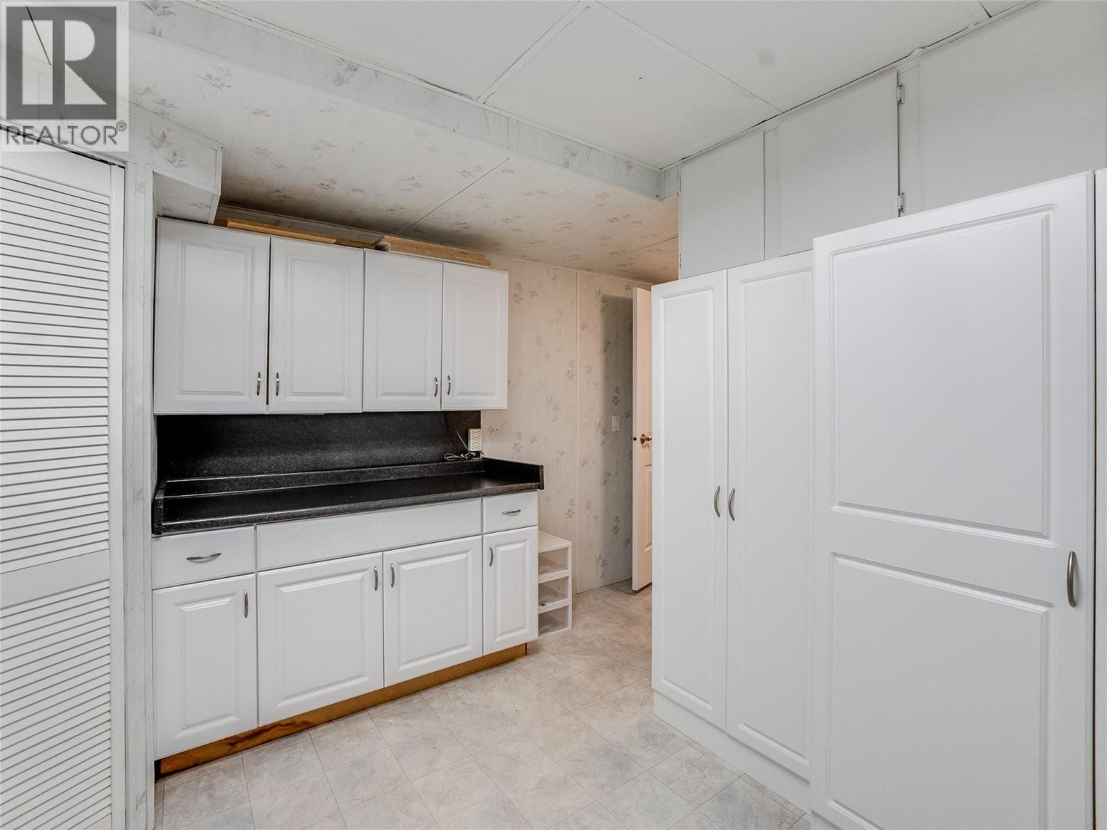 1400 MEADOWBROOK Drive - 54