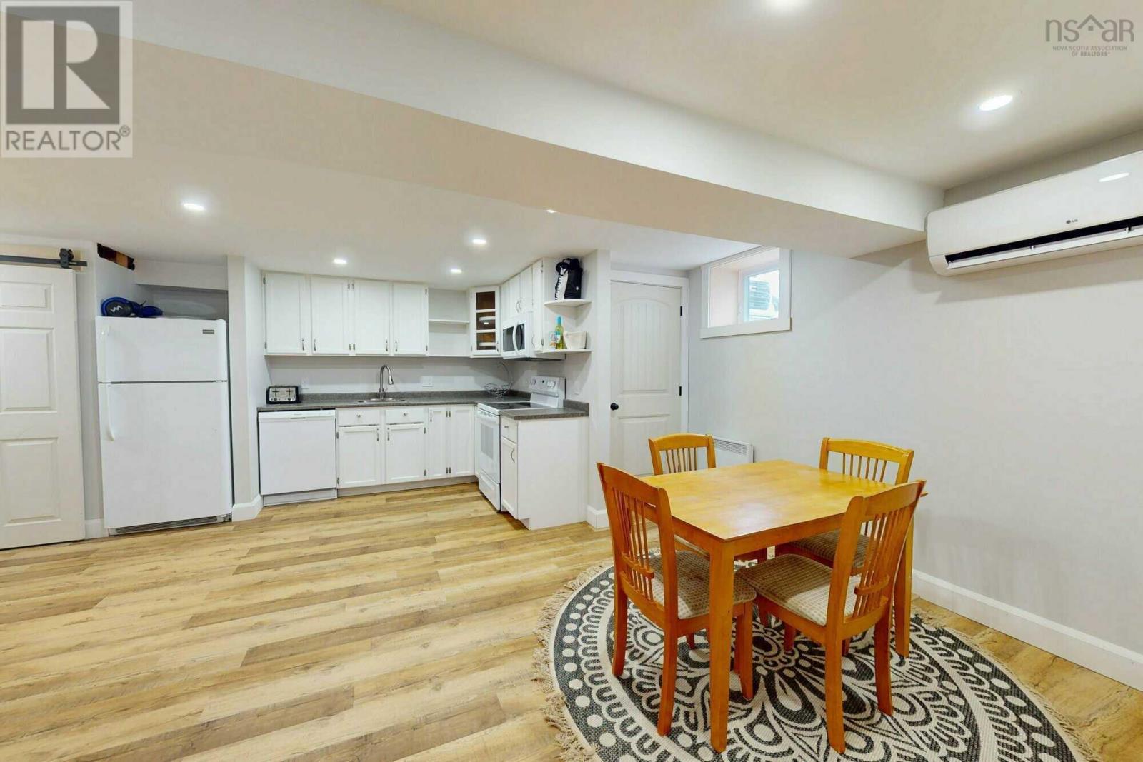 4861 Dunmore Road - 13