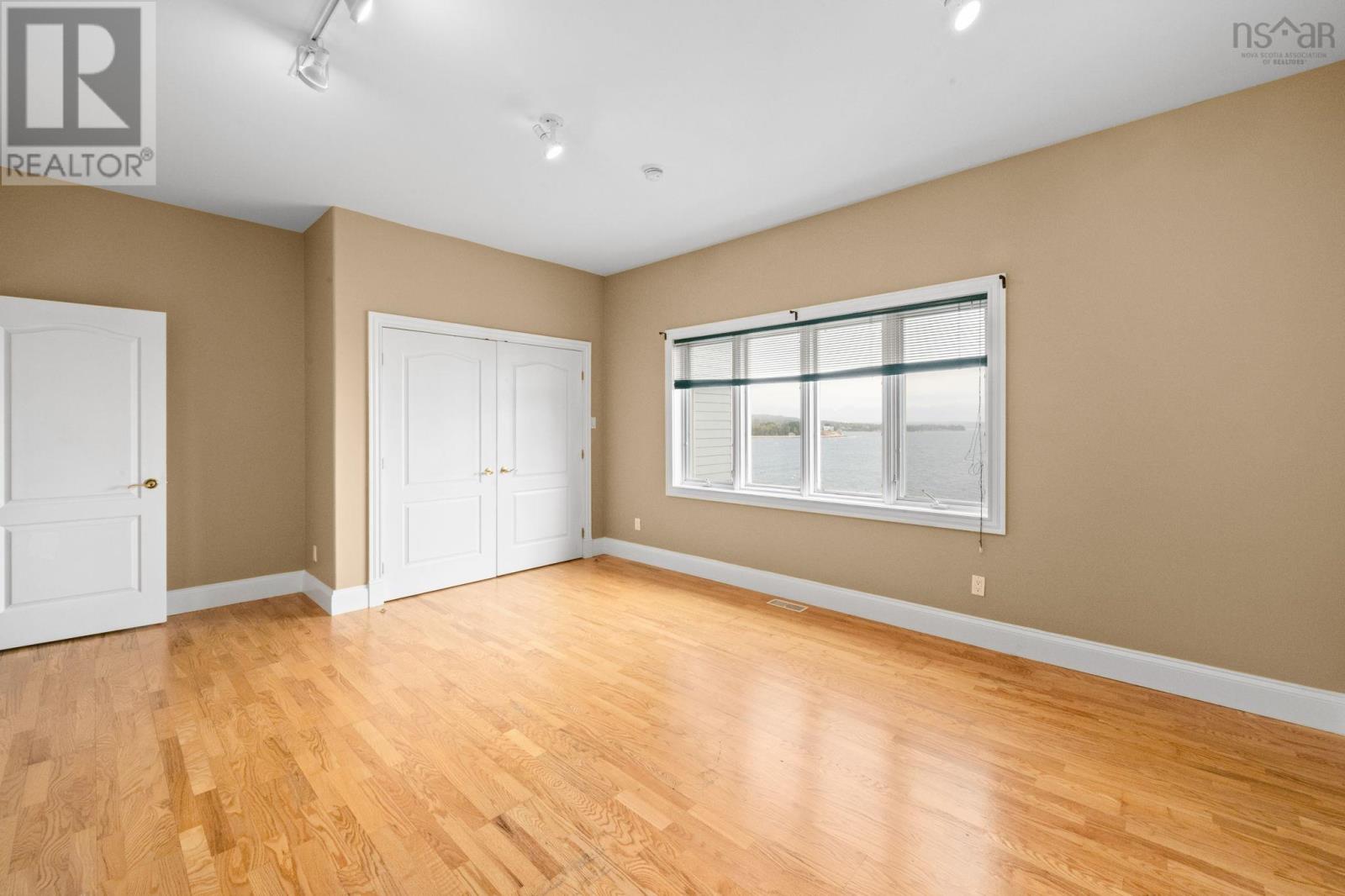 38 Lennox Road - 36