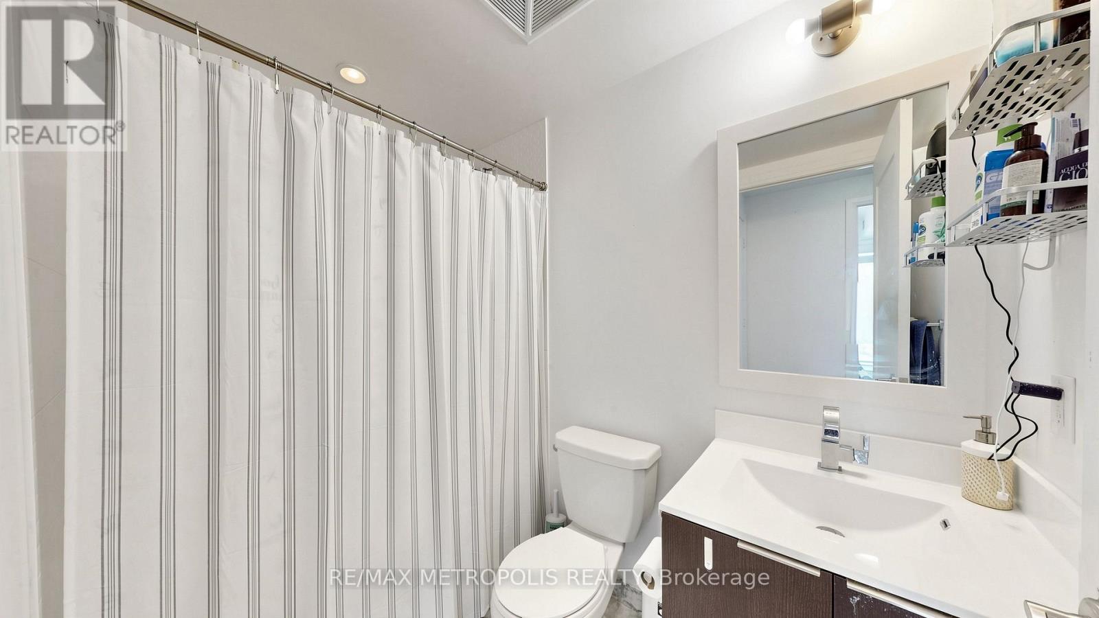 #3307 56 ANNIE CRAIG DRIVE - 19