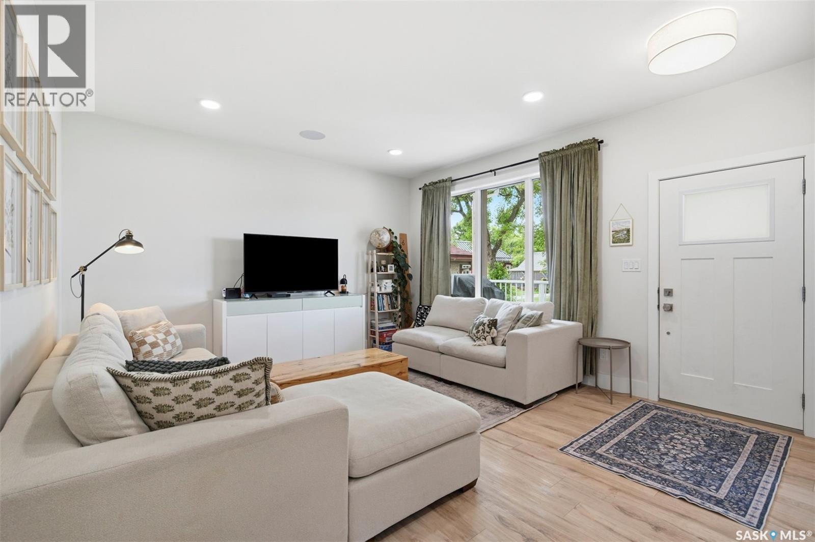1532 D AVENUE N - photo 3