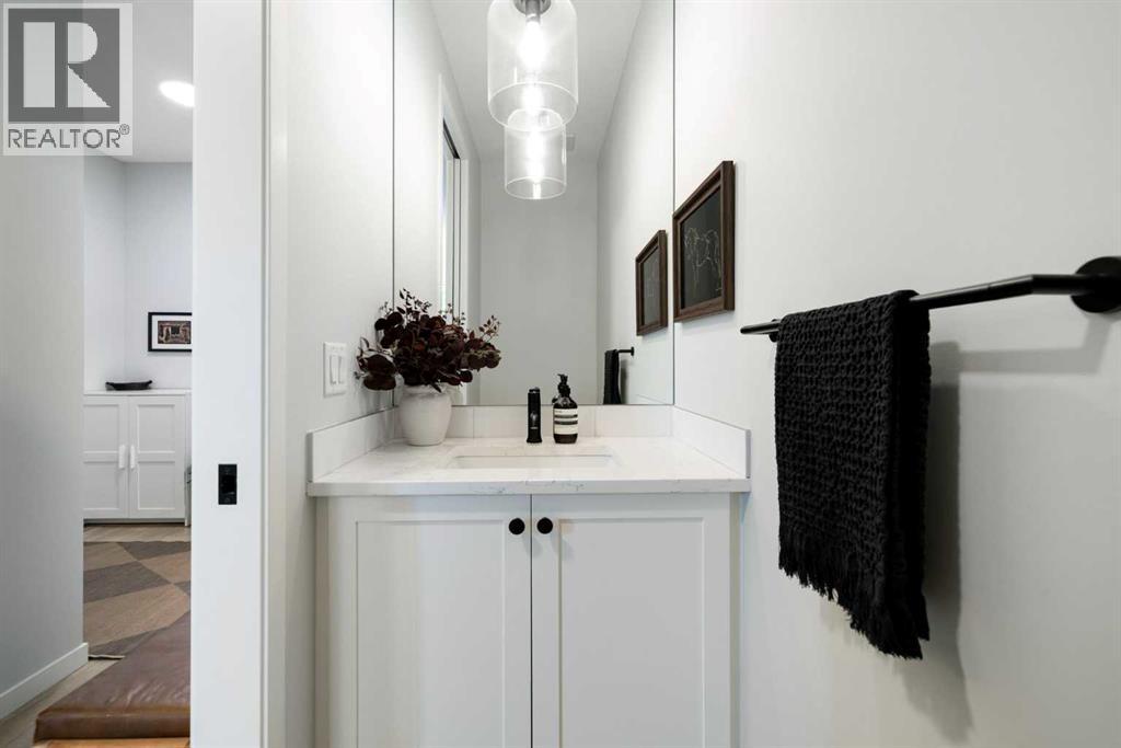 2 Pc Bath Main Floor