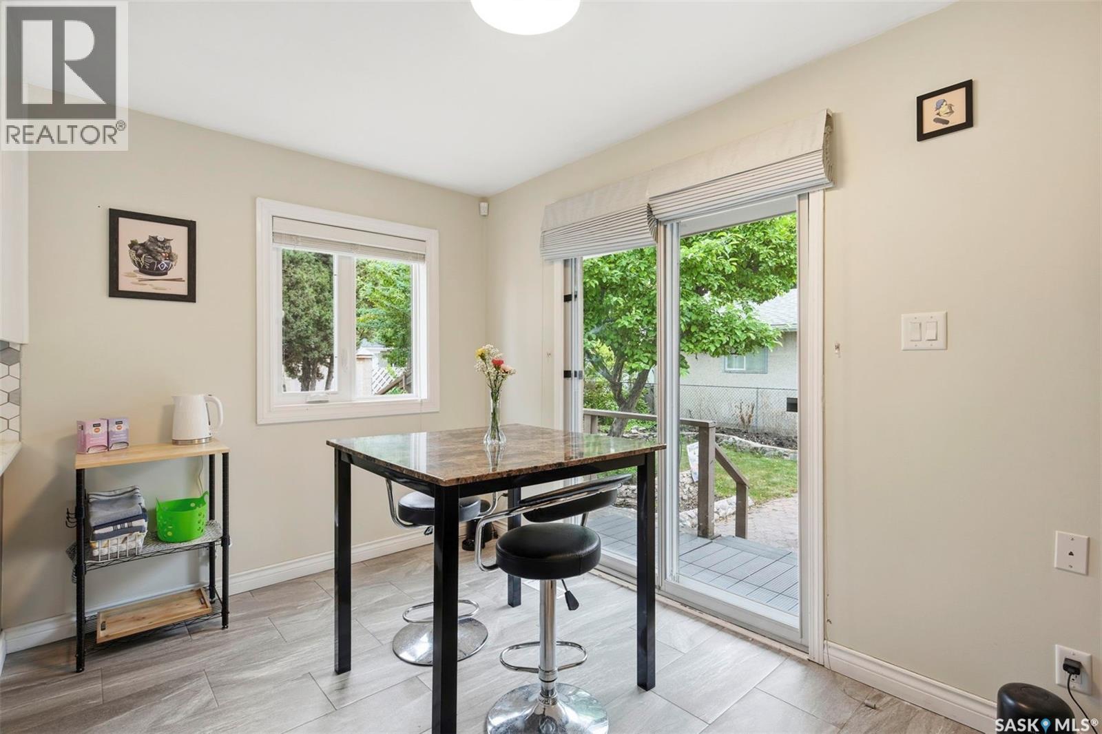 445 Witney AVENUE S — photo 8