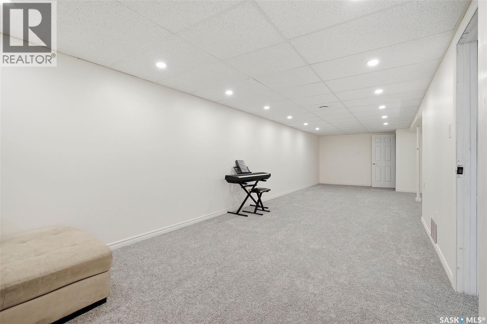 445 Witney AVENUE S — photo 20