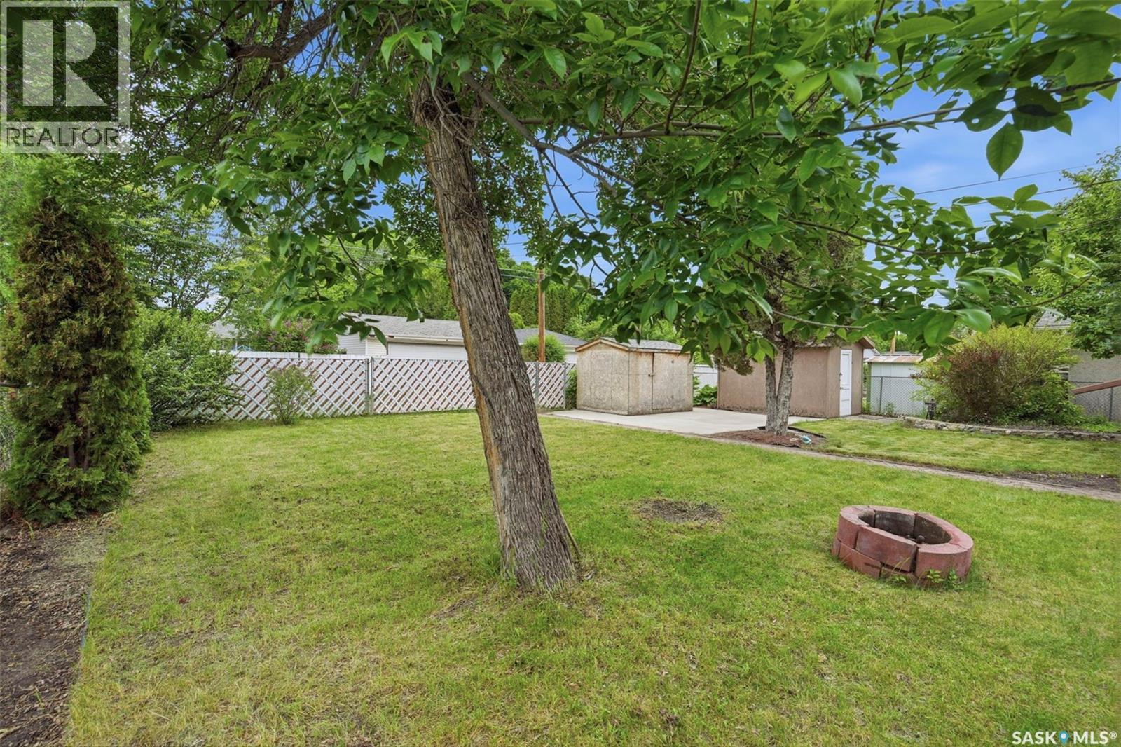 445 Witney AVENUE S — photo 37