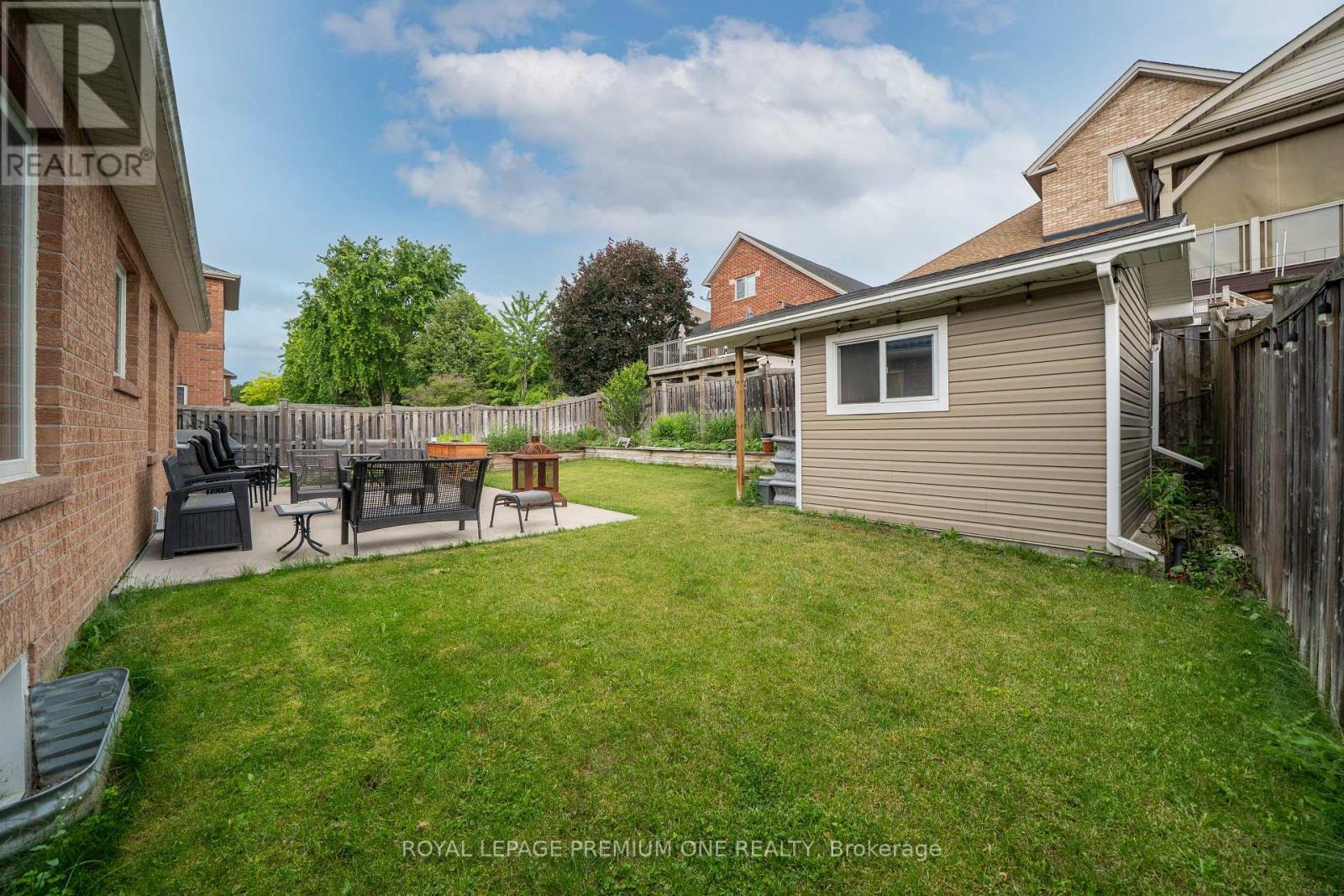 19 TAYLOR COURT - 26
