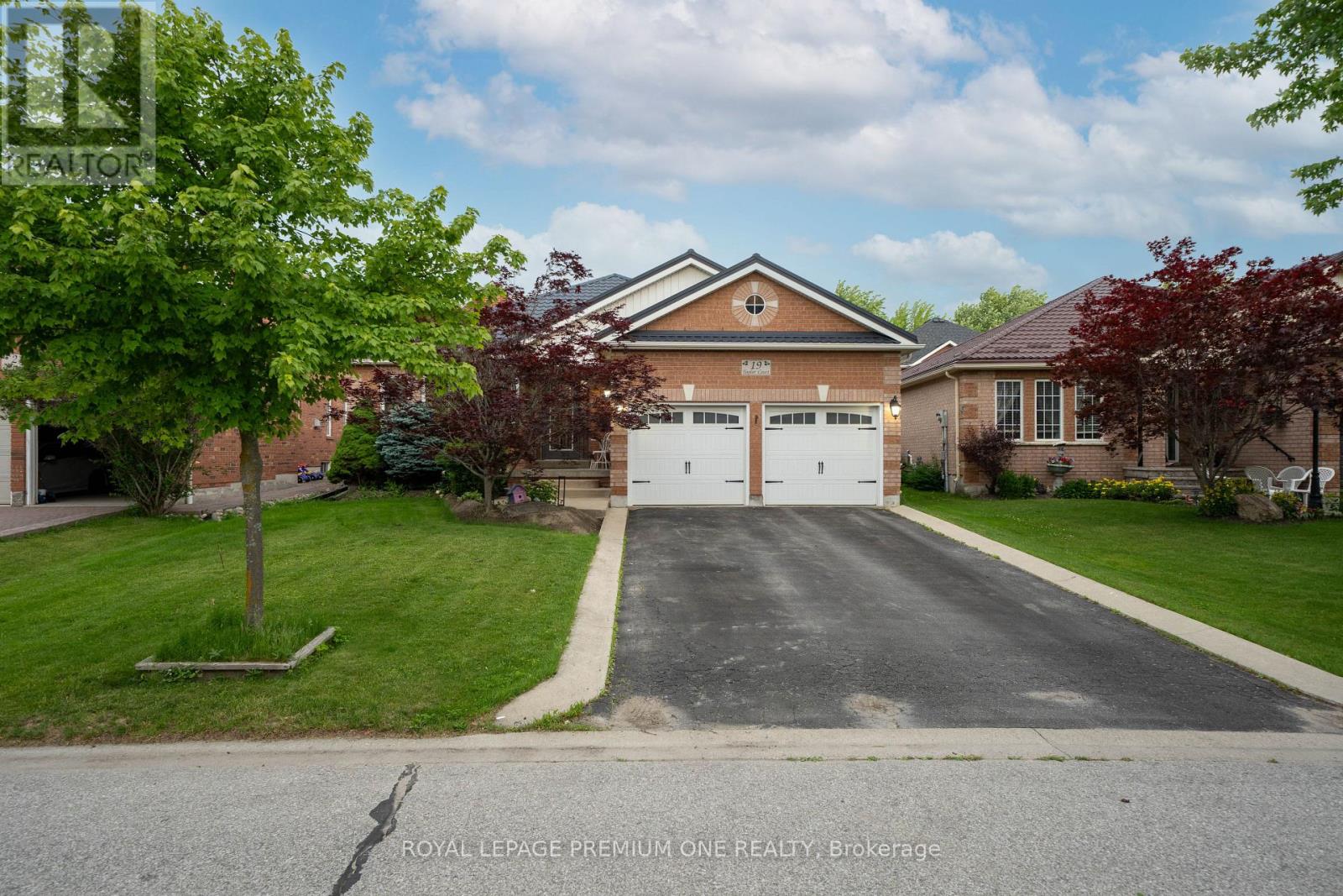 19 TAYLOR COURT - 27