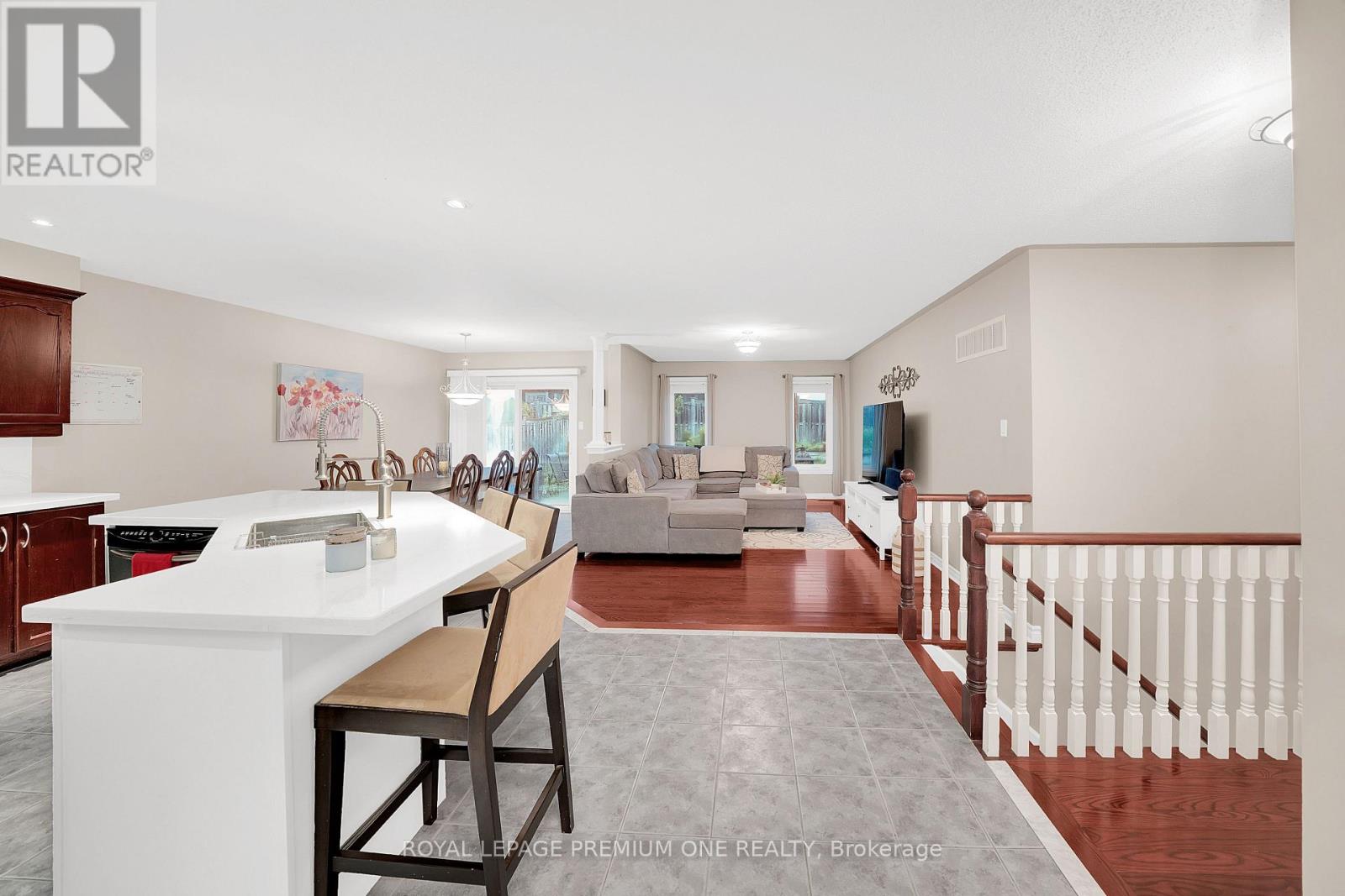 19 TAYLOR COURT - 5