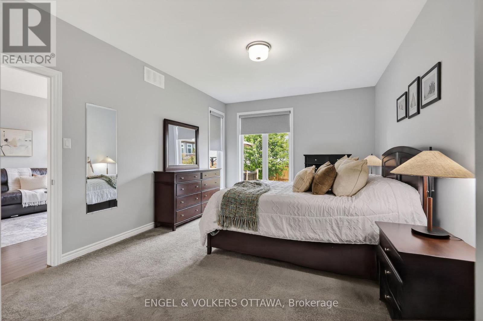 2 Bed, 3 Bath House for Sale in Ottawa – 871 TEWIN CIRCLE, Ottawa – MLS# X13463256 - Image 13