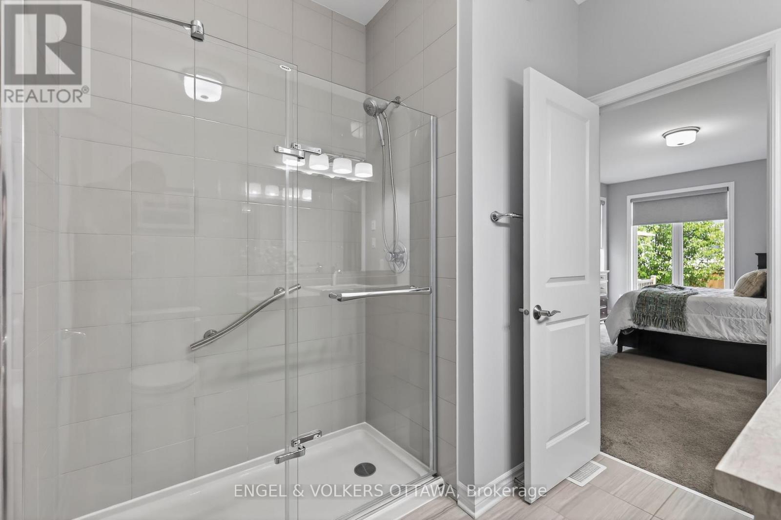2 Bed, 3 Bath House for Sale in Ottawa – 871 TEWIN CIRCLE, Ottawa – MLS# X13463256 - Image 16