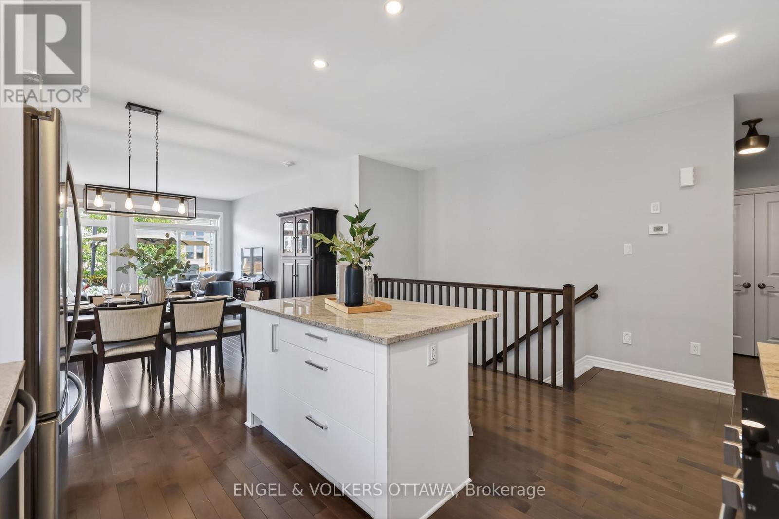 2 Bed, 3 Bath House for Sale in Ottawa – 871 TEWIN CIRCLE, Ottawa – MLS# X13463256 - Image 7