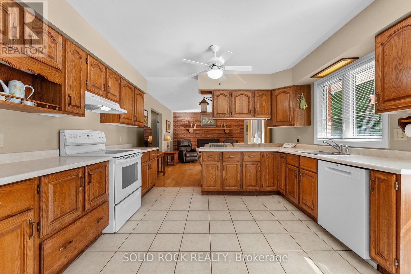 89 WOODRIDGE COURT - 23