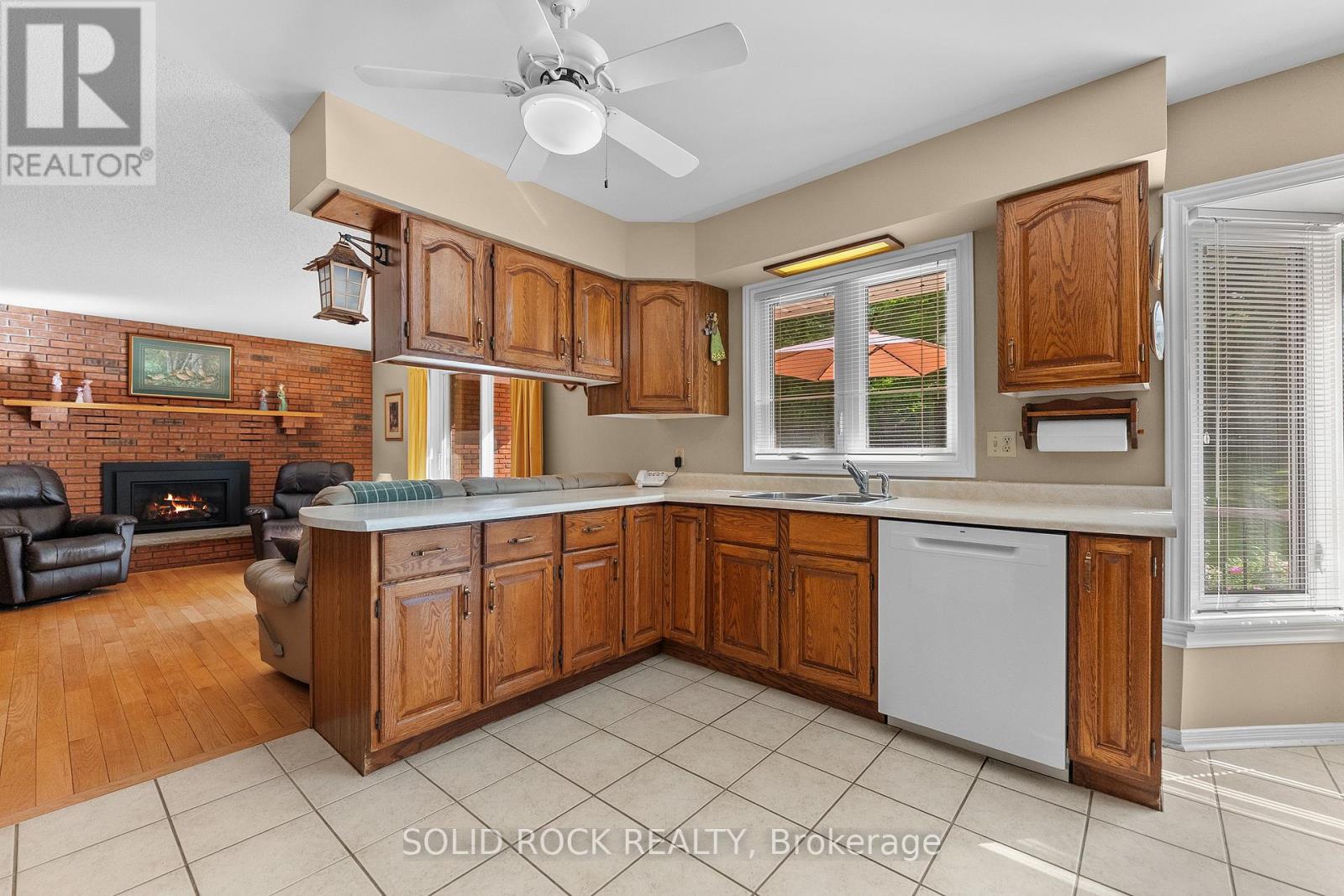 89 WOODRIDGE COURT - 24