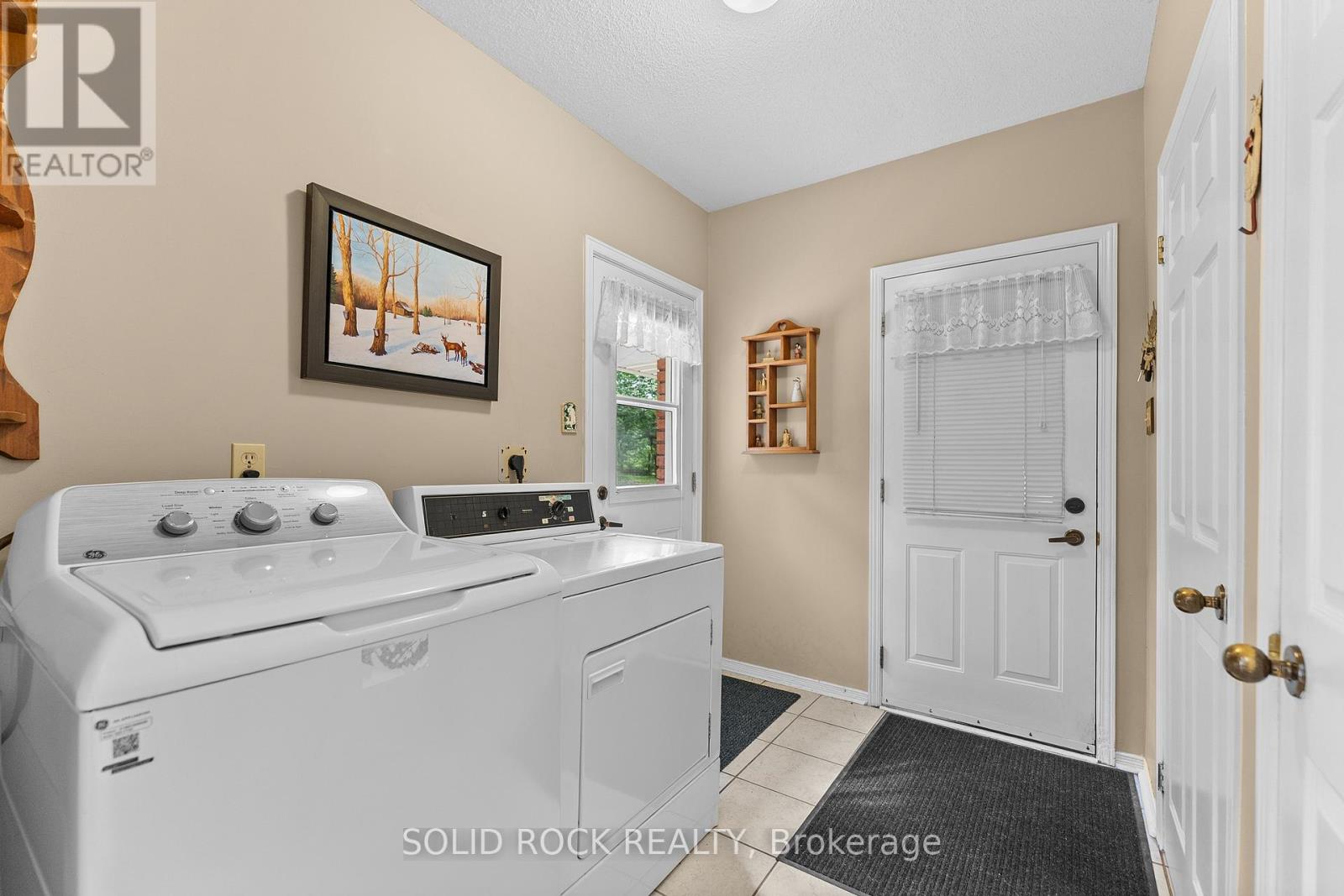 89 WOODRIDGE COURT - 34