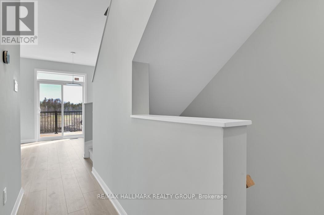 2 Bed, 2 Bath House for Rent in Ottawa – 290 BANKSIDE WAY, Ottawa – MLS# X13463360 - Image 10