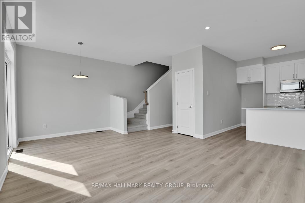 2 Bed, 2 Bath House for Rent in Ottawa – 290 BANKSIDE WAY, Ottawa – MLS# X13463360 - Image 14