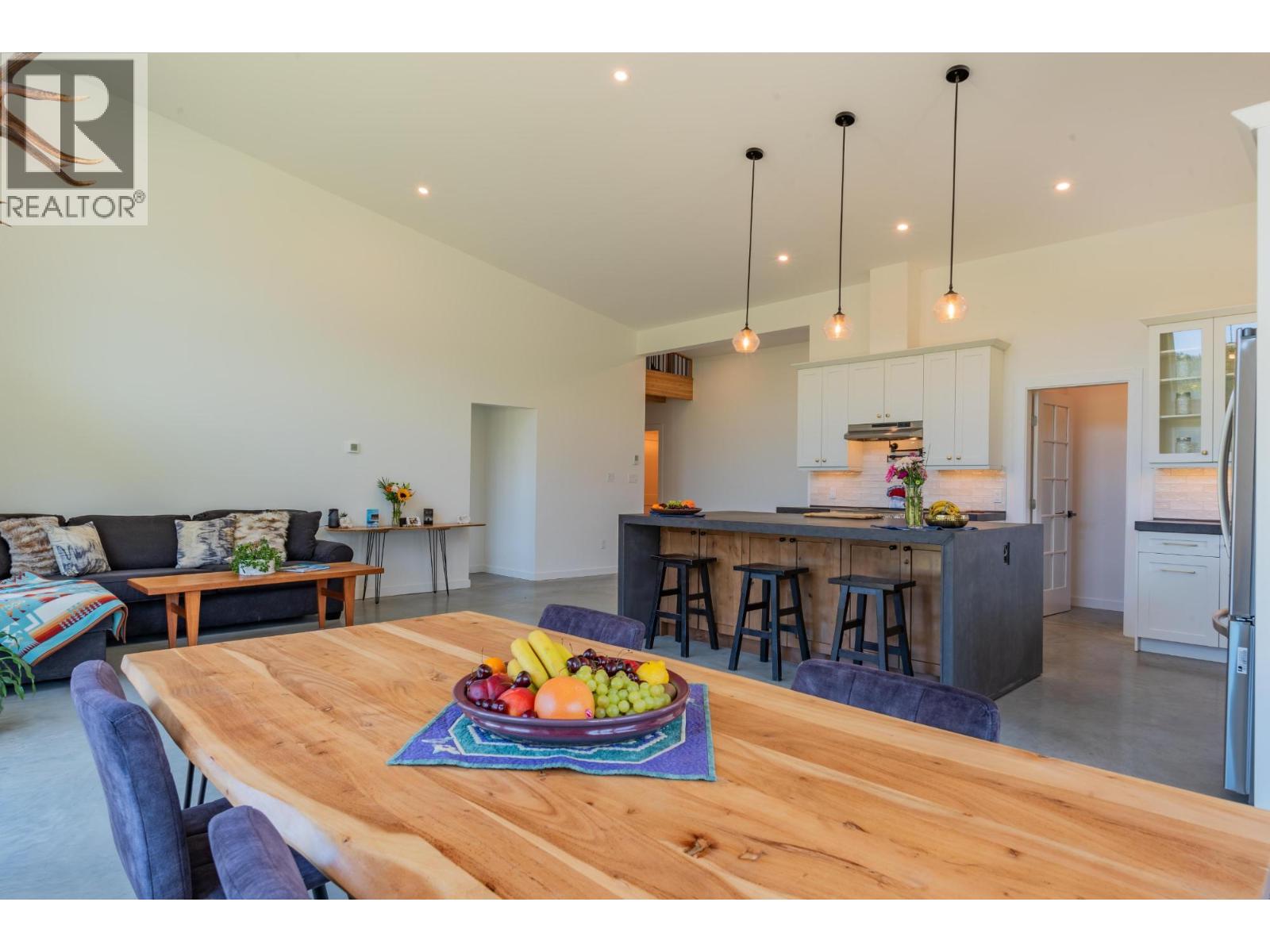 2335 PASS CREEK Road - 31