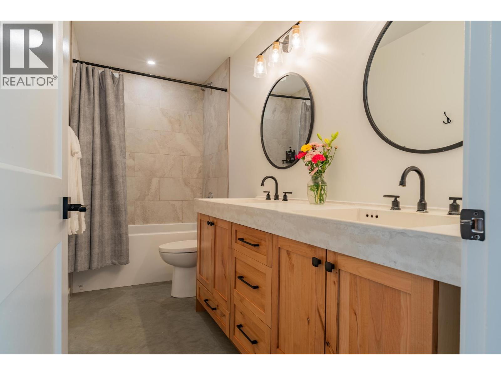 2335 PASS CREEK Road - 52