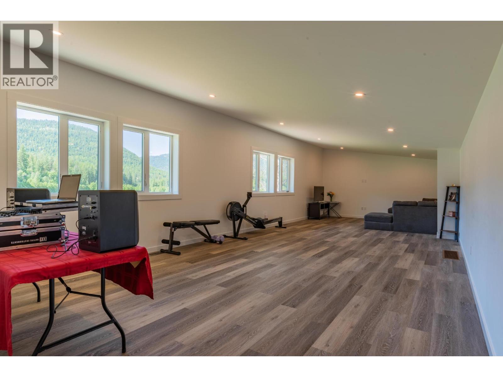 2335 PASS CREEK Road - 64