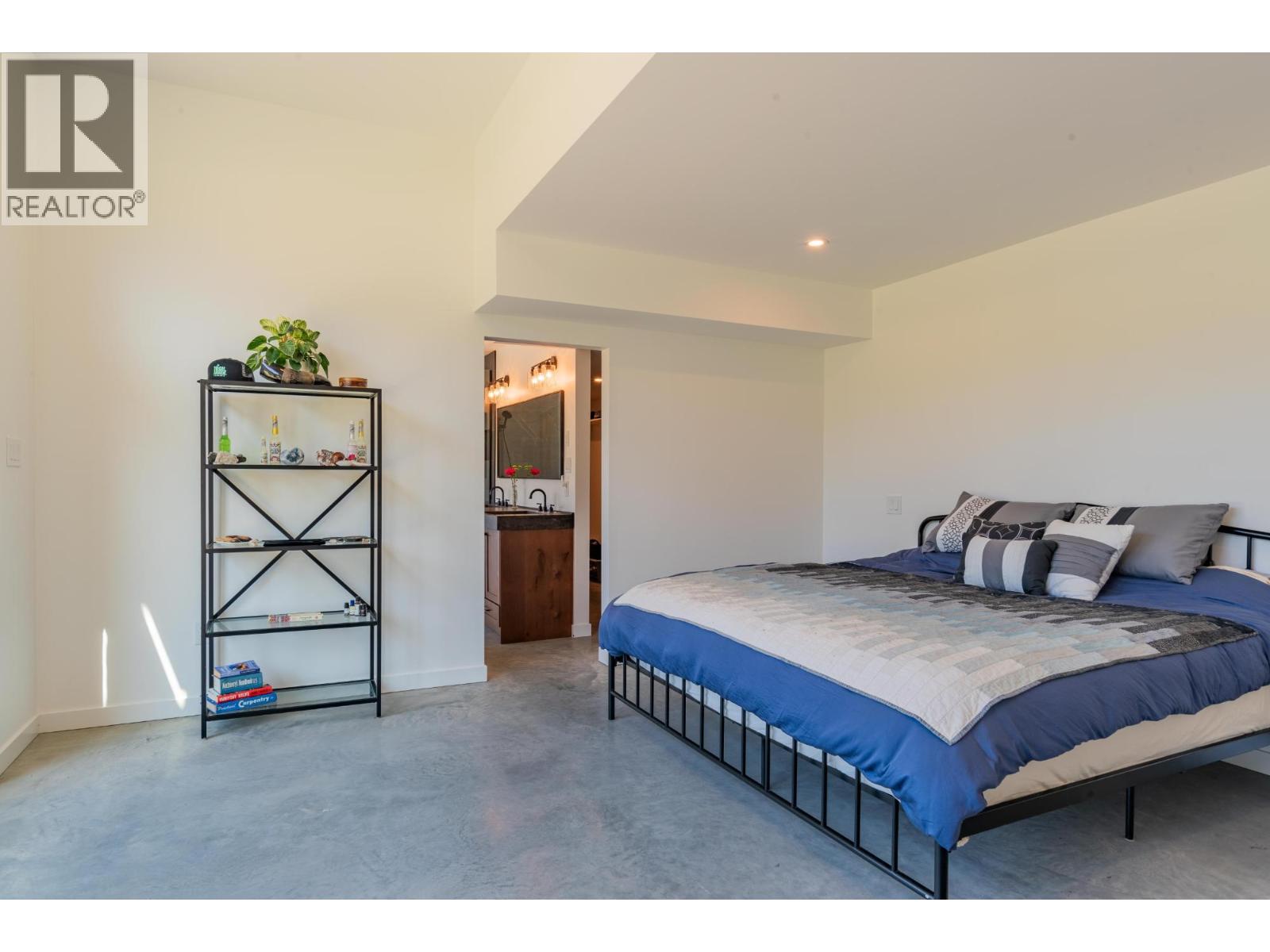 2335 PASS CREEK Road - 40