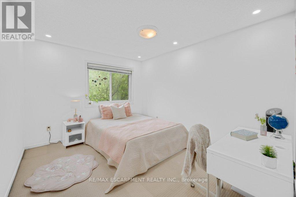 2597 ADDINGHAM CRESCENT - 16