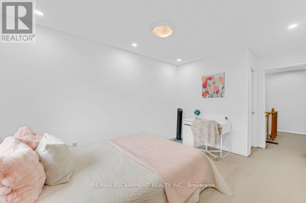 2597 ADDINGHAM CRESCENT - 17