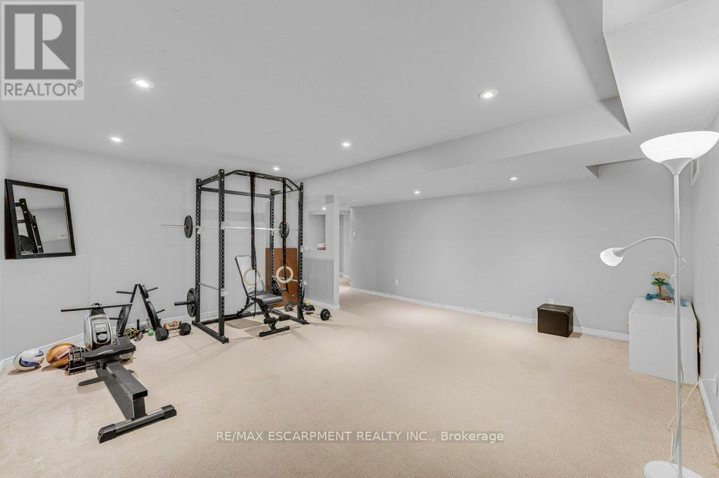 2597 ADDINGHAM CRESCENT - 24