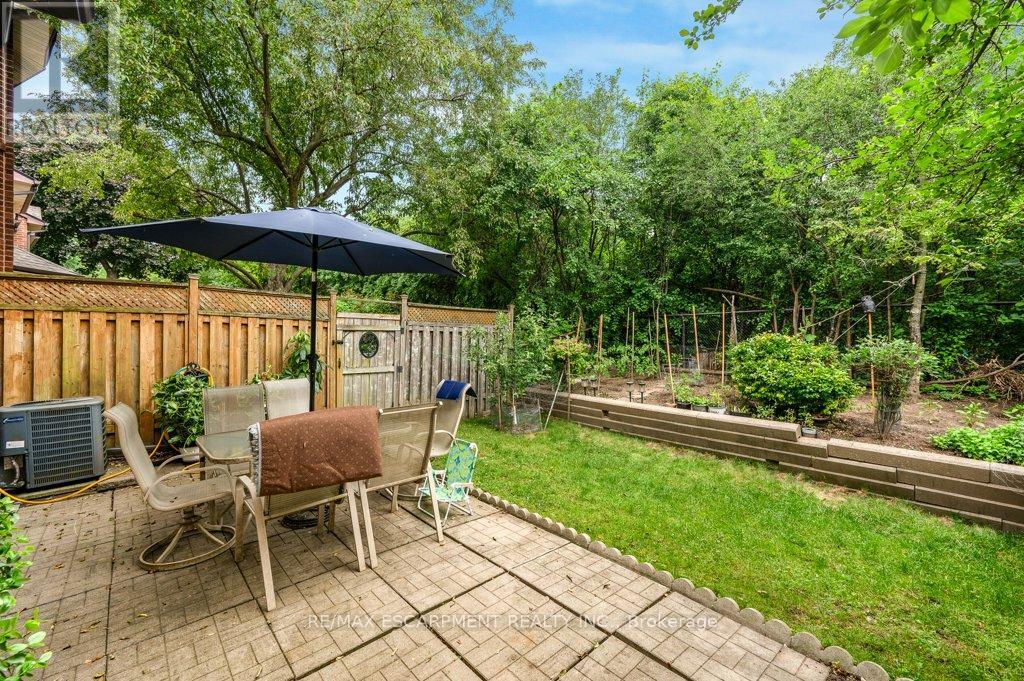 2597 ADDINGHAM CRESCENT - 25
