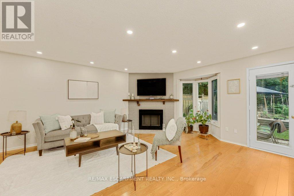 2597 ADDINGHAM CRESCENT - 9