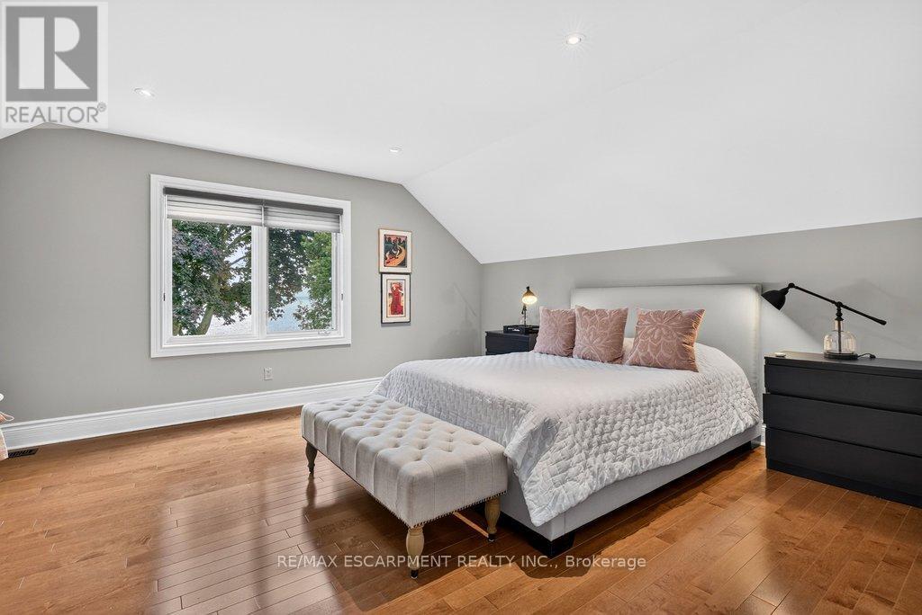 3312 LAKELAND CRESCENT - 24