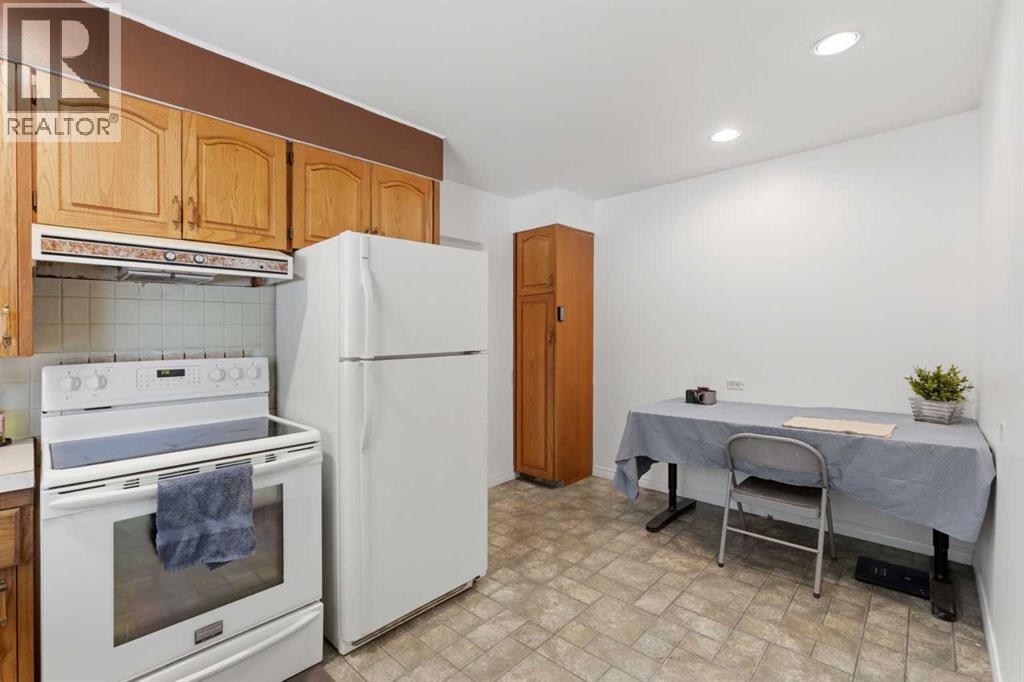3248 Bearspaw Drive NW — photo 11