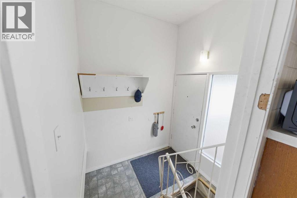 3248 Bearspaw Drive NW — photo 22