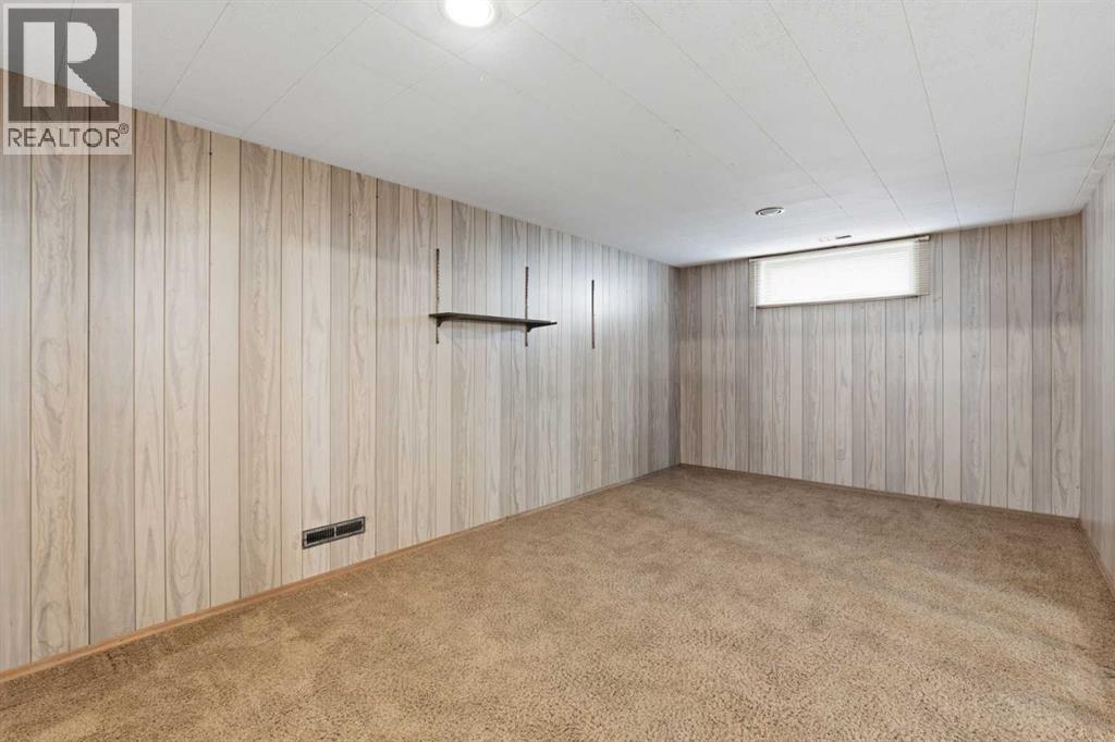3248 Bearspaw Drive NW — photo 27