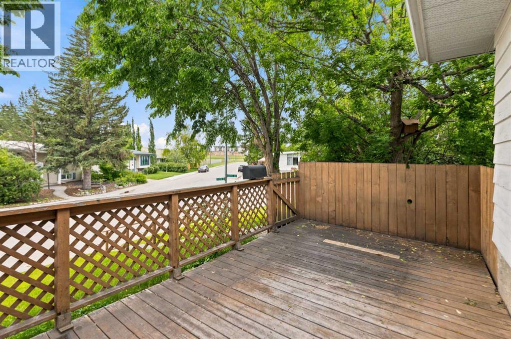 3248 Bearspaw Drive NW — photo 39