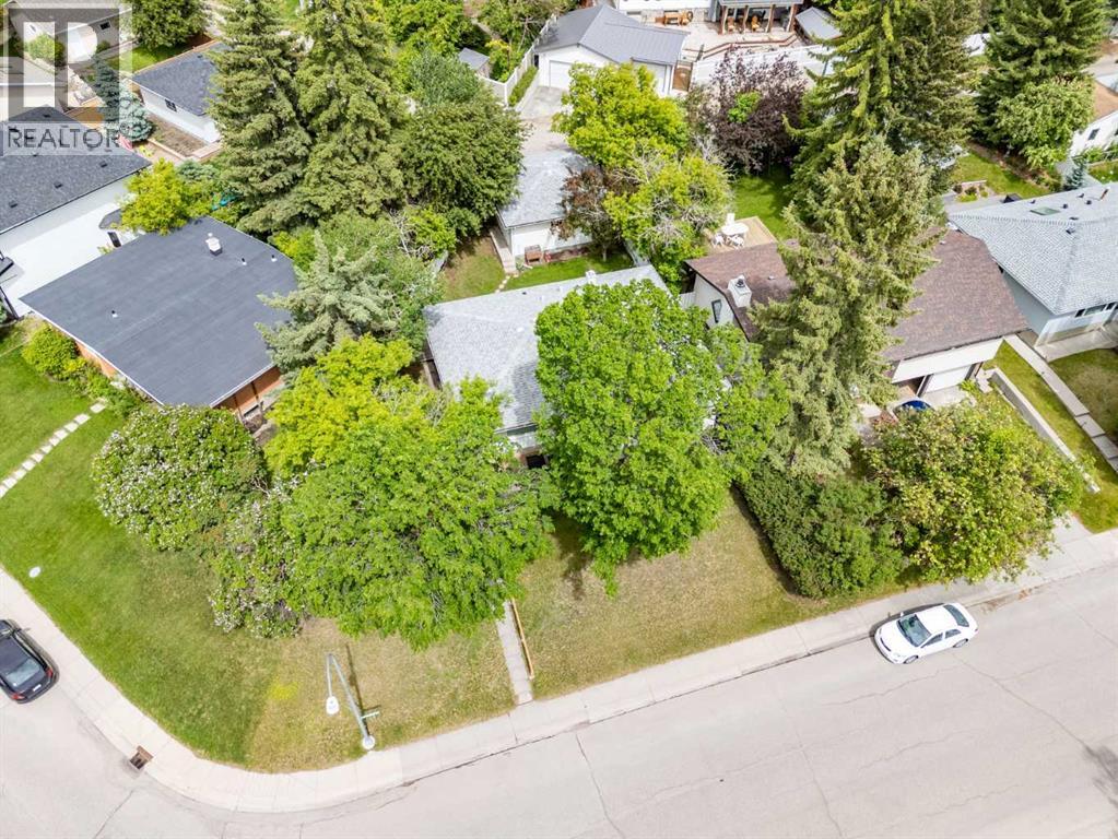 3248 Bearspaw Drive NW — photo 49