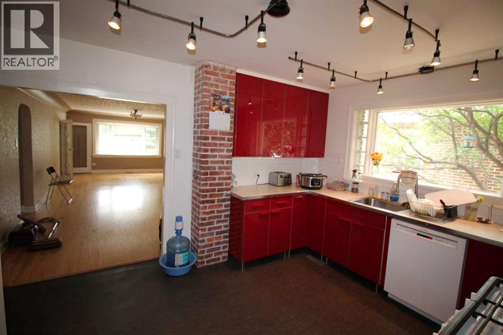 819 9 Avenue S — photo 14