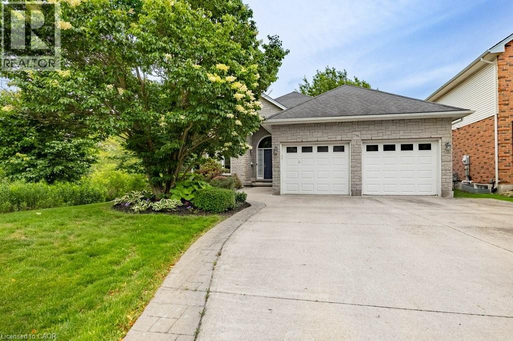796 SPRINGBANK Avenue N - 1