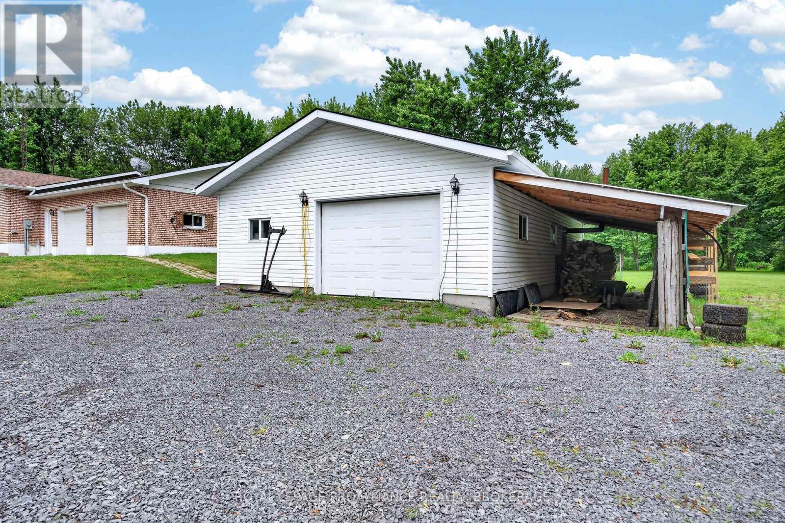 1246 TOWNLINE ROAD - 31